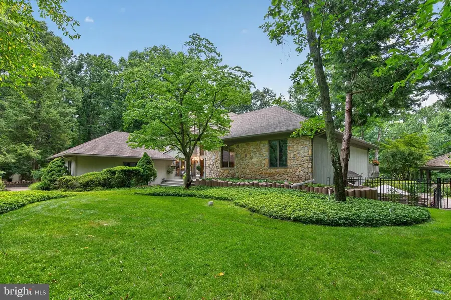8 Pinecrest Dr, Medford, NJ 08055 - #3