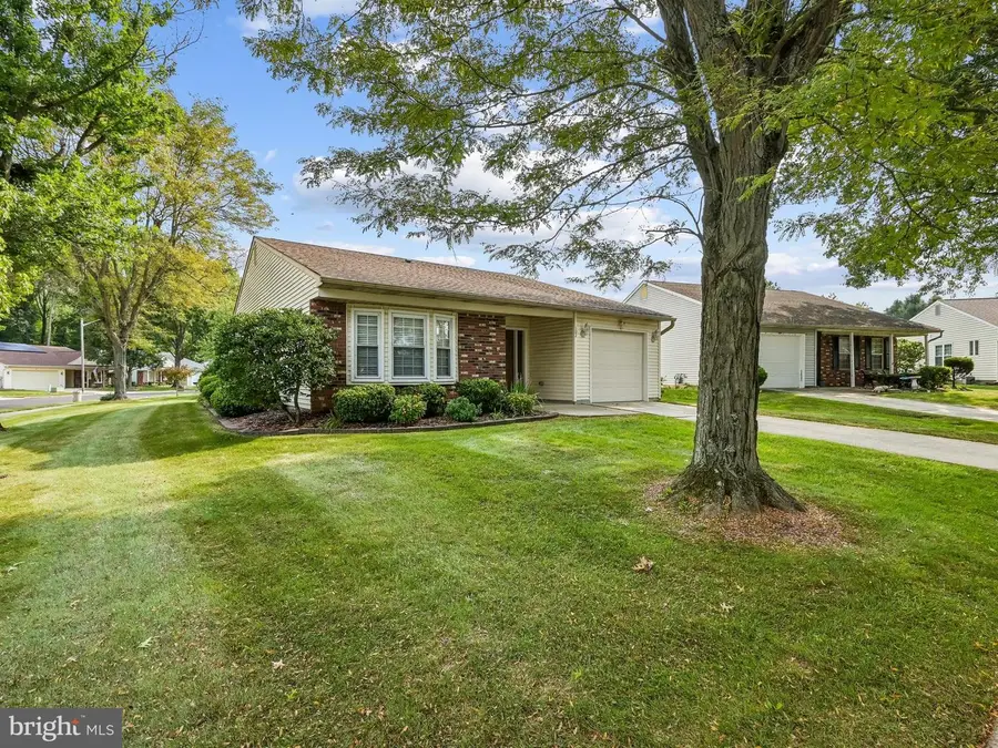102 Deep Hollow Cir, Columbus, NJ 08022 - #2