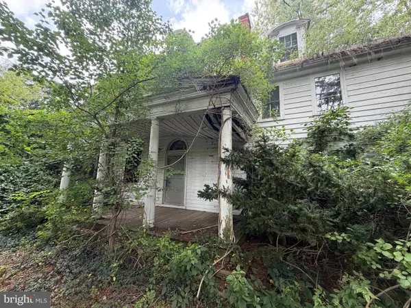 15 Retreat Rd, SOUTHAMPTON, NJ 08088