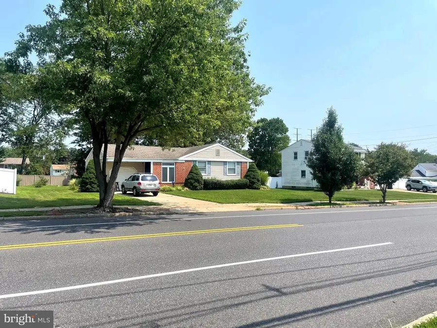 2414 New Albany Rd, Cinnaminson, NJ 08077 - #2