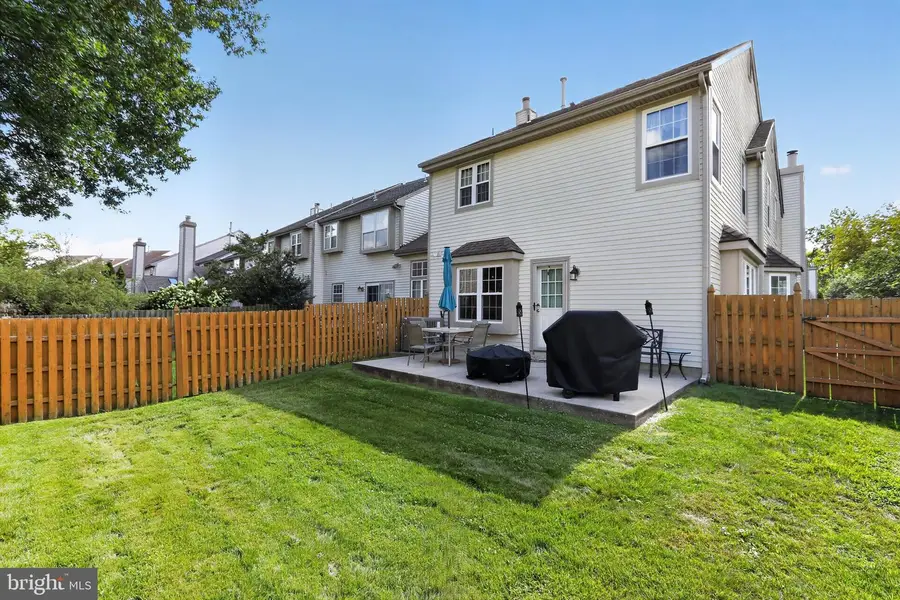 14 Sandhurst Dr, Mount Laurel, NJ 08054 - #3