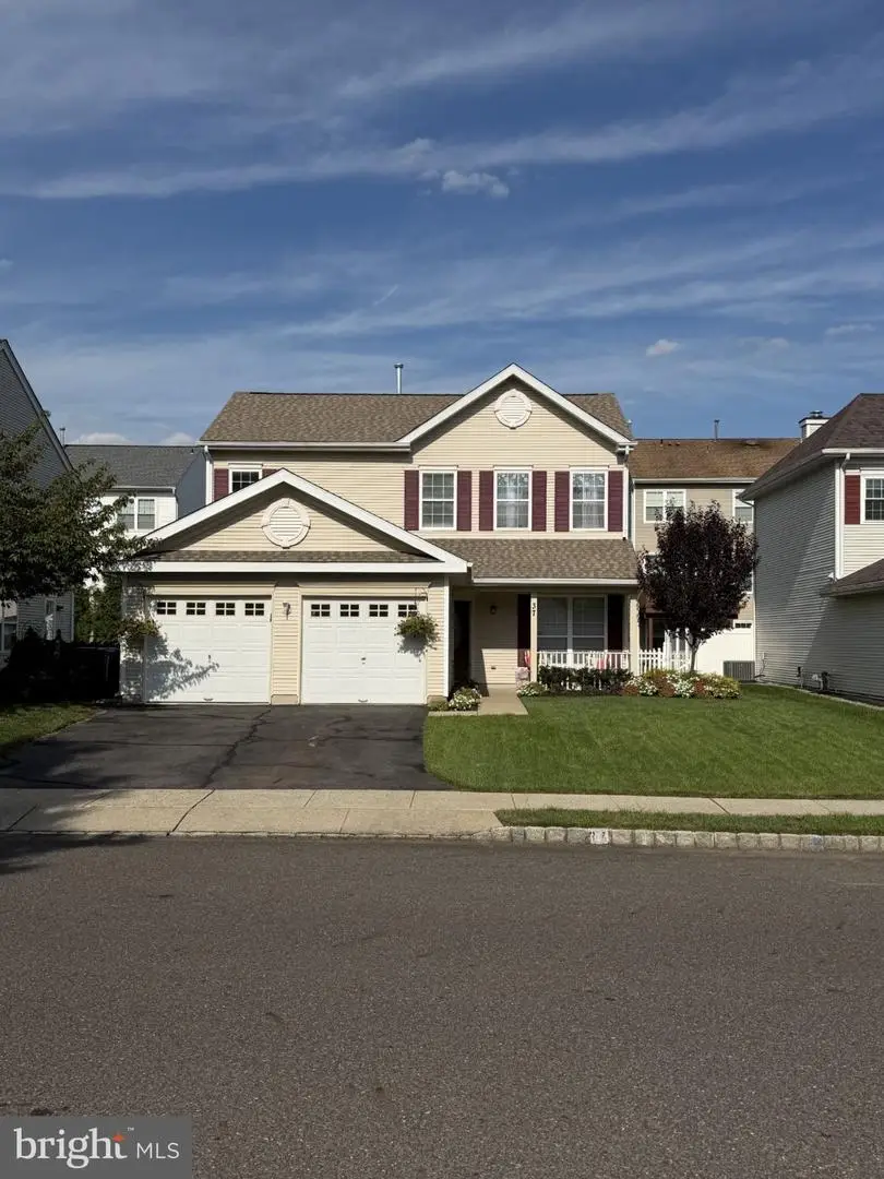 37 Arrowhead Dr, Burlington, NJ 08016 - #2