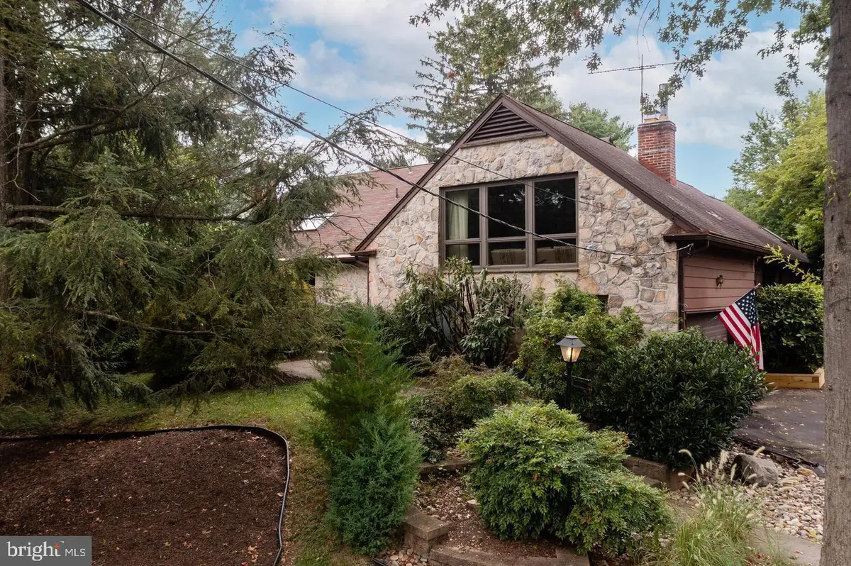 1 Buttonwood Ln, Cinnaminson, NJ 08077 - #1