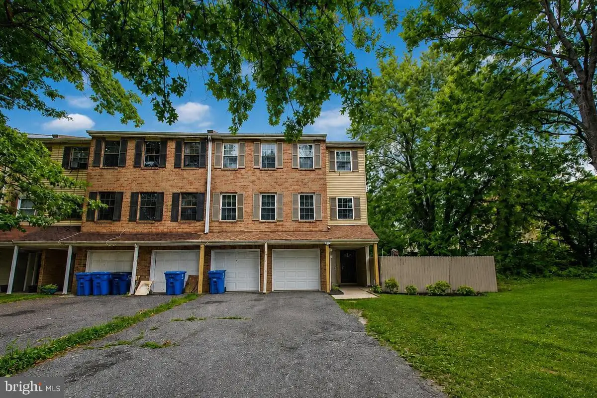 205 Chaucer Ct, Mount Laurel, NJ 08054 - #1