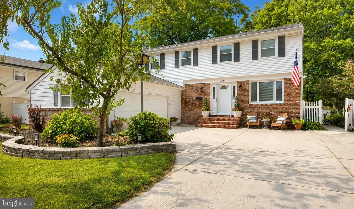 256 Ramblewood Pkwy, Mount Laurel, NJ 08054 - #1