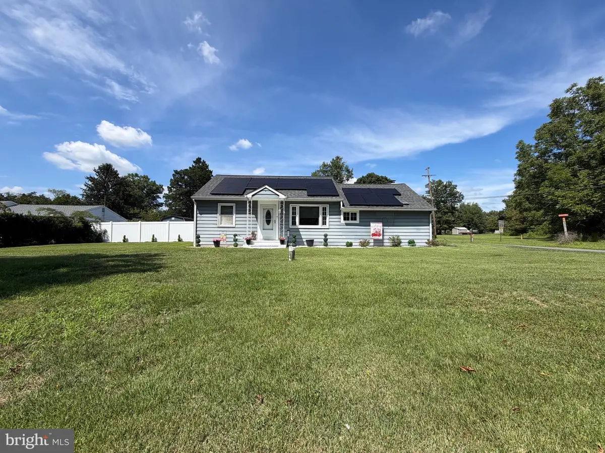 2733 Monmouth Rd, Jobstown, NJ 08041 - #1