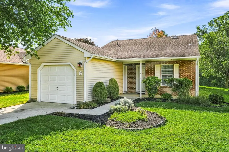6 Avandale Ct, Mount Laurel, NJ 08054 - #2