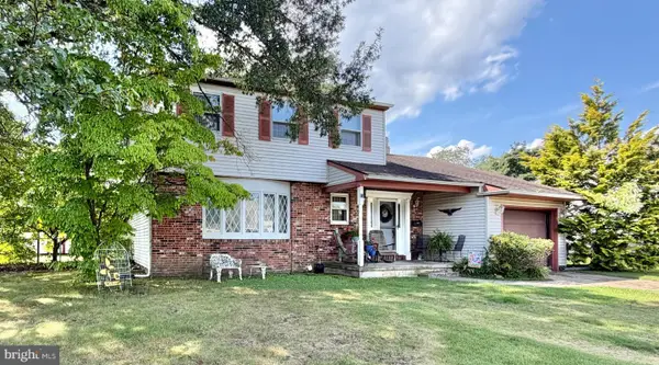 11 Mccay Dr, ROEBLING, NJ 08554