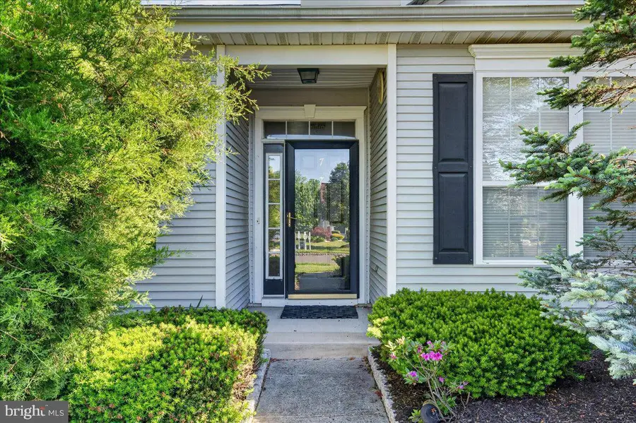 7 Allister Ln, Columbus, NJ 08022 - #2