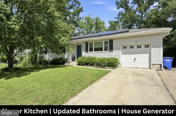 61 Garfield Blvd, BROWNS MILLS, NJ 08015