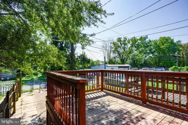 53 Amboy Ave, ROEBLING, NJ 08554