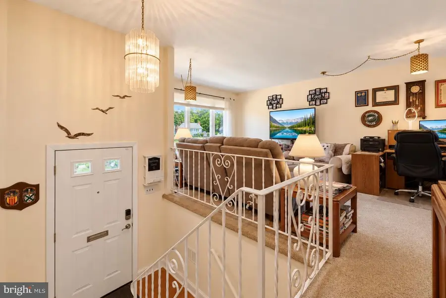 1208 Salem Rd, Burlington, NJ 08016 - #2