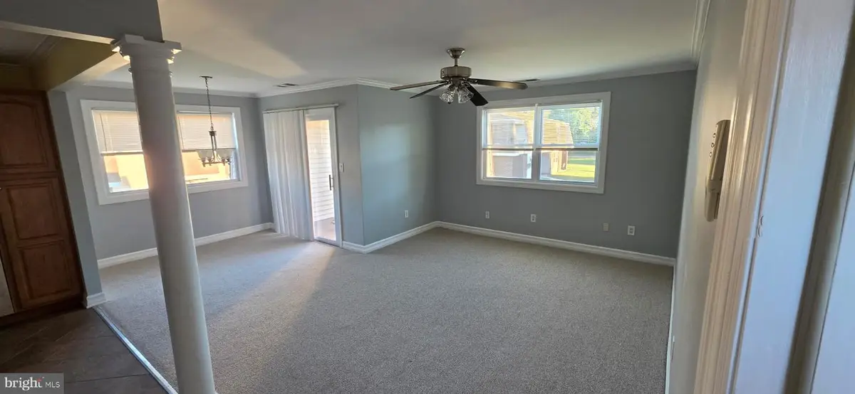 4 Florence Tollgate Pl #6, Florence, NJ 08518 - #1