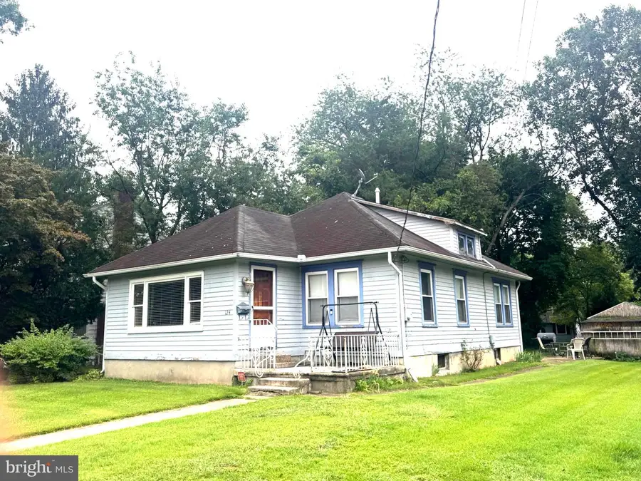 124 W Franklin Ave W, Edgewater Park, NJ 08010 - #2
