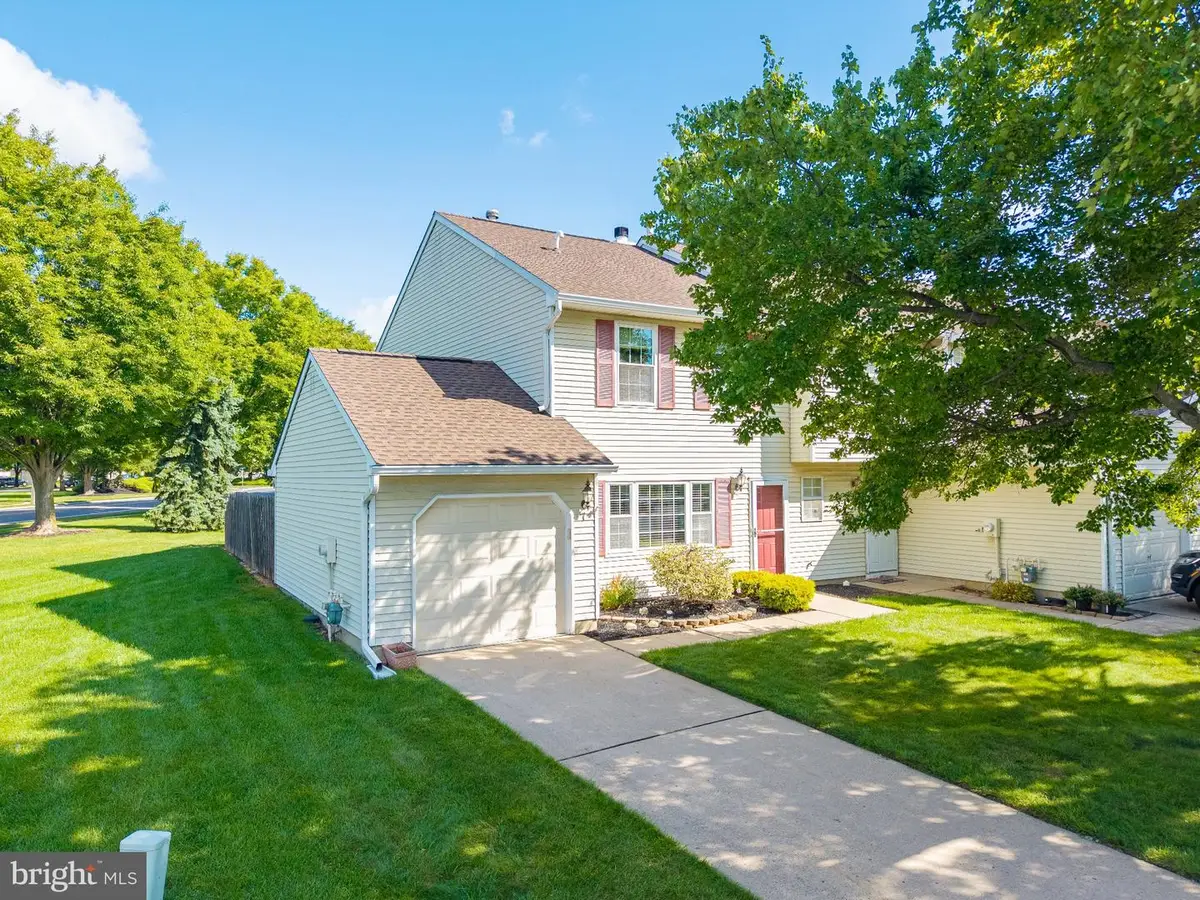 7 Norfolk Ct, Bordentown, NJ 08505 - #1