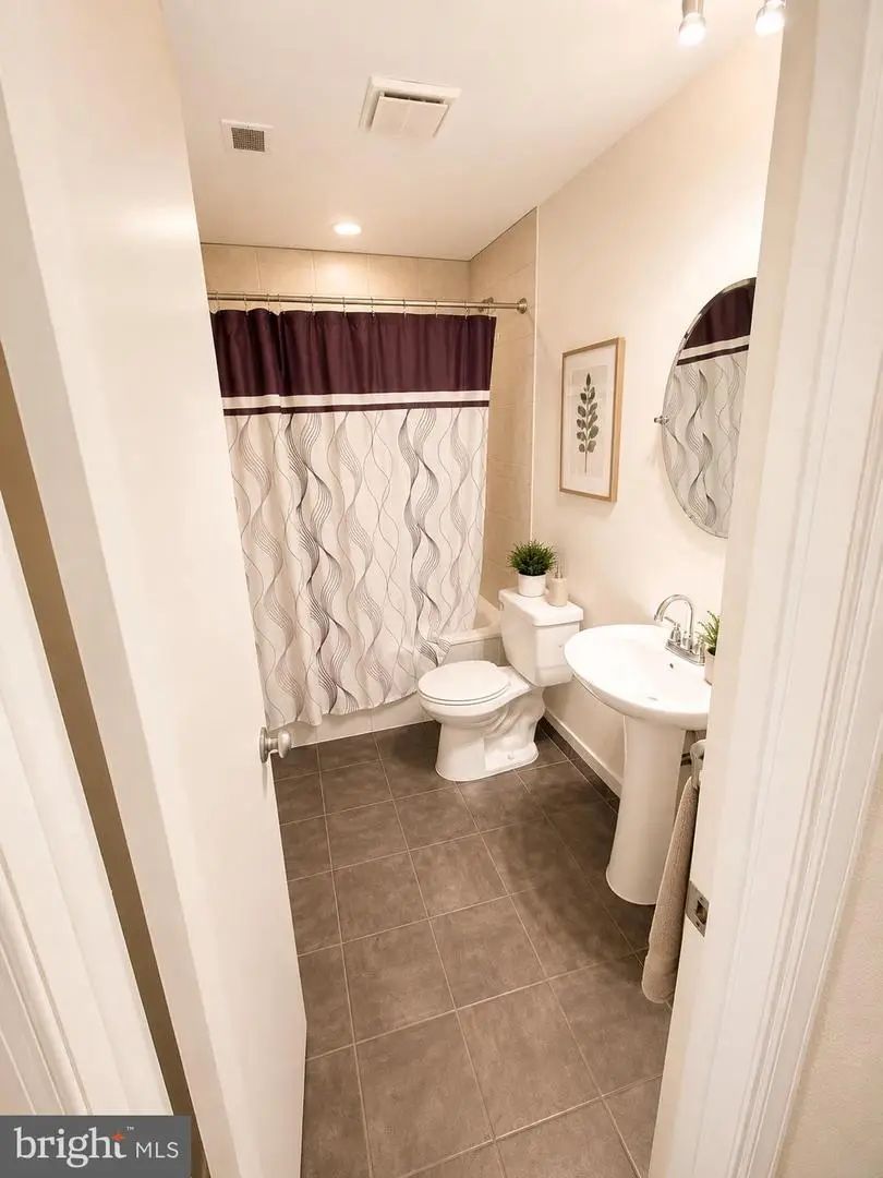 11-b E Daisy Ln #b, Mount Laurel, NJ 08054 - #3