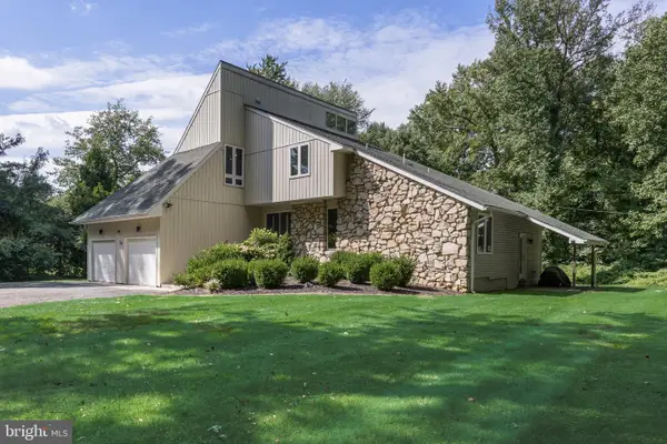 1 Bloomer Dr, BURLINGTON, NJ 08016