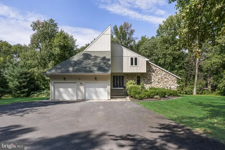 1 Bloomer Dr, Burlington, NJ 08016 - #2