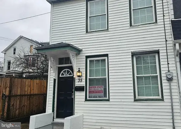 35 Paxson St, MT HOLLY, NJ 08060