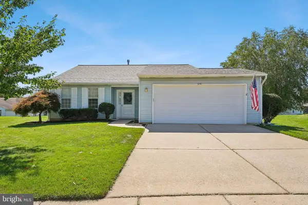 319 Wagon Wheel Cir, COLUMBUS, NJ 08022