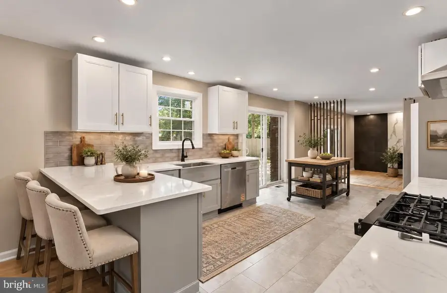 118 Squirrel Tree Ln, Mount Laurel, NJ 08054 - #2