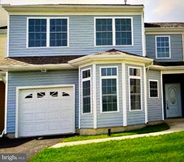 26 Heals Farm Rd, BURLINGTON, NJ 08016