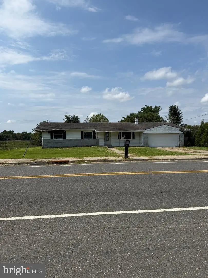 476 Wrightstown Sykesville Rd, Wrightstown, NJ 08562 - #1