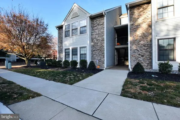 1 Sheffield Dr, MARLTON, NJ 08053