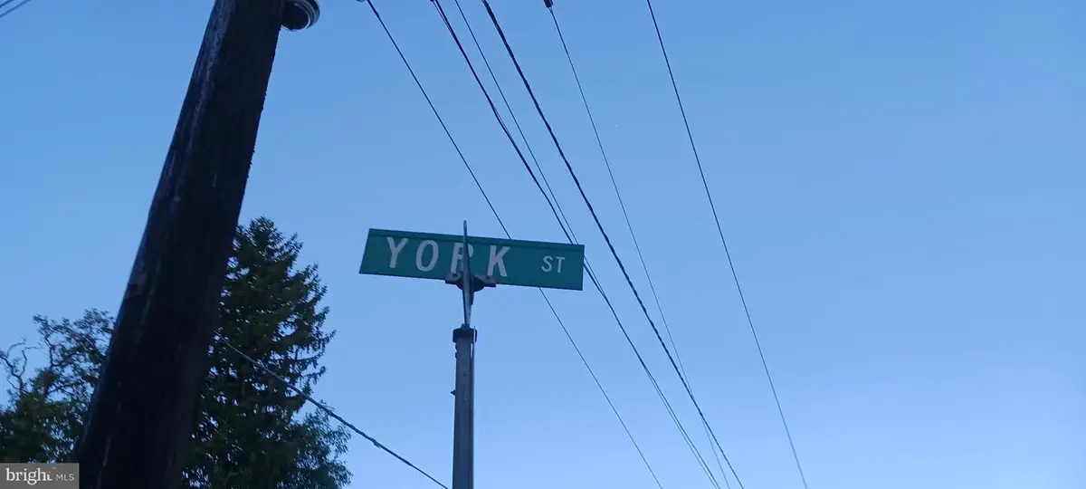 508 York St, Burlington, NJ 08016 - #1