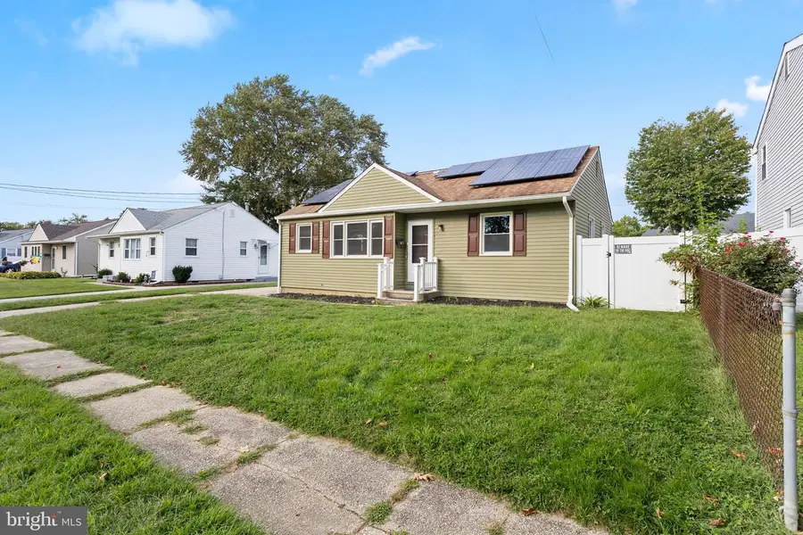 31 Farnsworth Ave, Maple Shade, NJ 08052 - #2