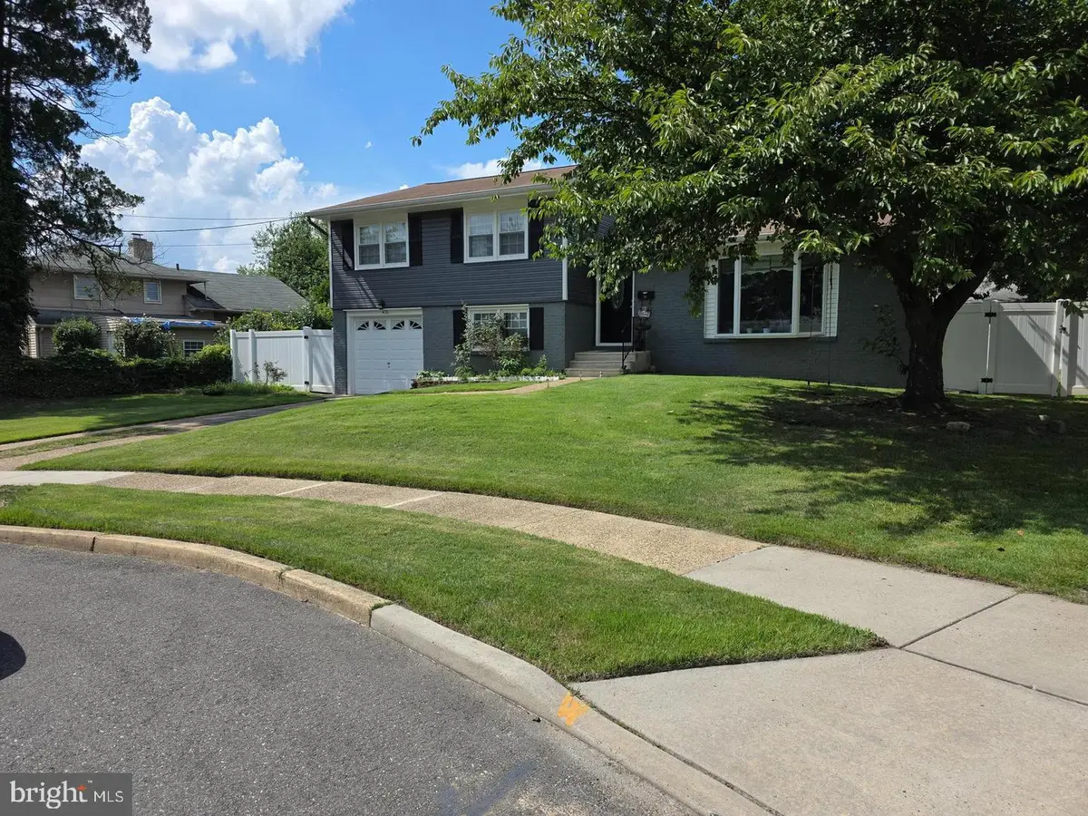 410 Taft Pl, Beverly, NJ 08010 - #1