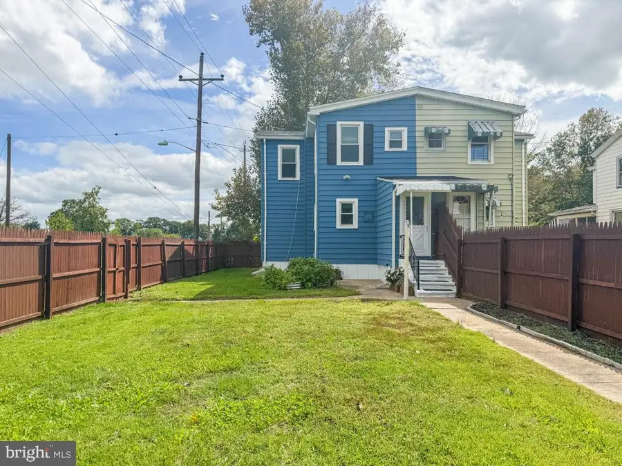 1001 W 5th St W, Florence, NJ 08518 - #2