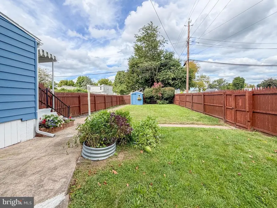 1001 W 5th St W, Florence, NJ 08518 - #3