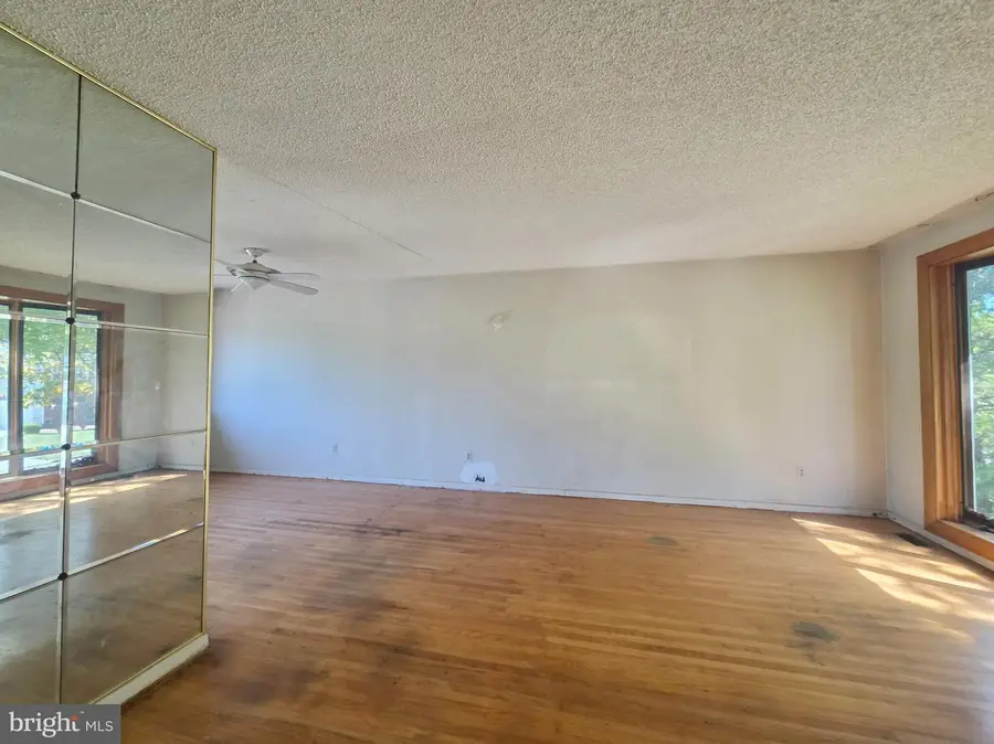 101 Schoolhouse Ln, Mount Laurel, NJ 08054 - #3