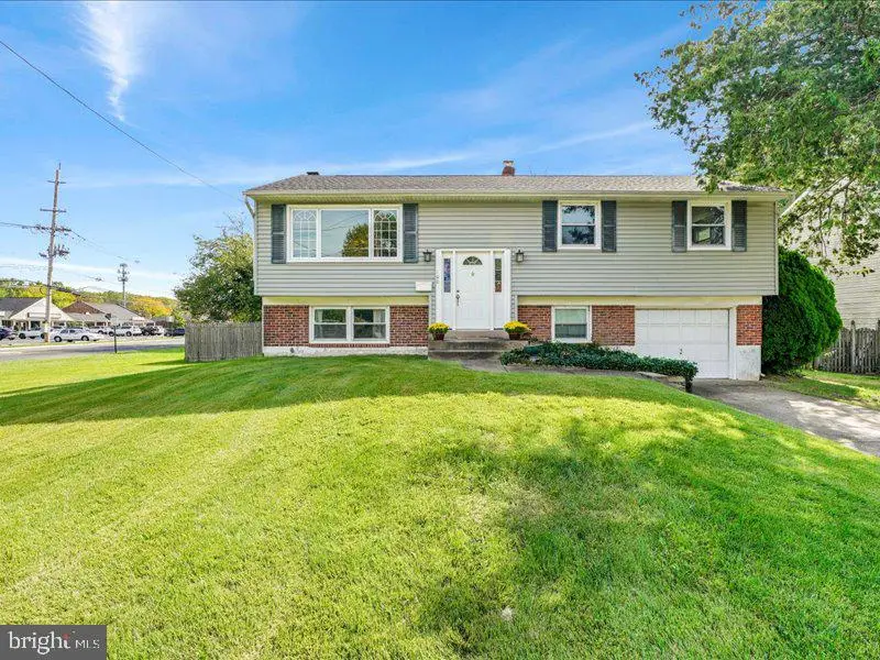 100 Heather Dr, Mount Laurel, NJ 08054 - #1