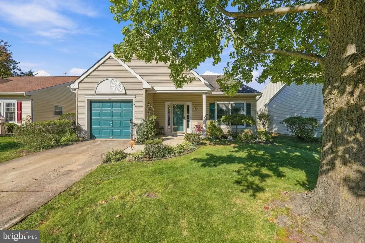 29 Lantern Ln, Columbus, NJ 08022 - #1