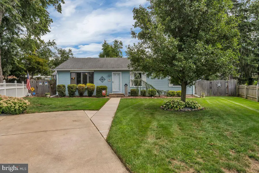 19 Devon Ct, Maple Shade, NJ 08052 - #2