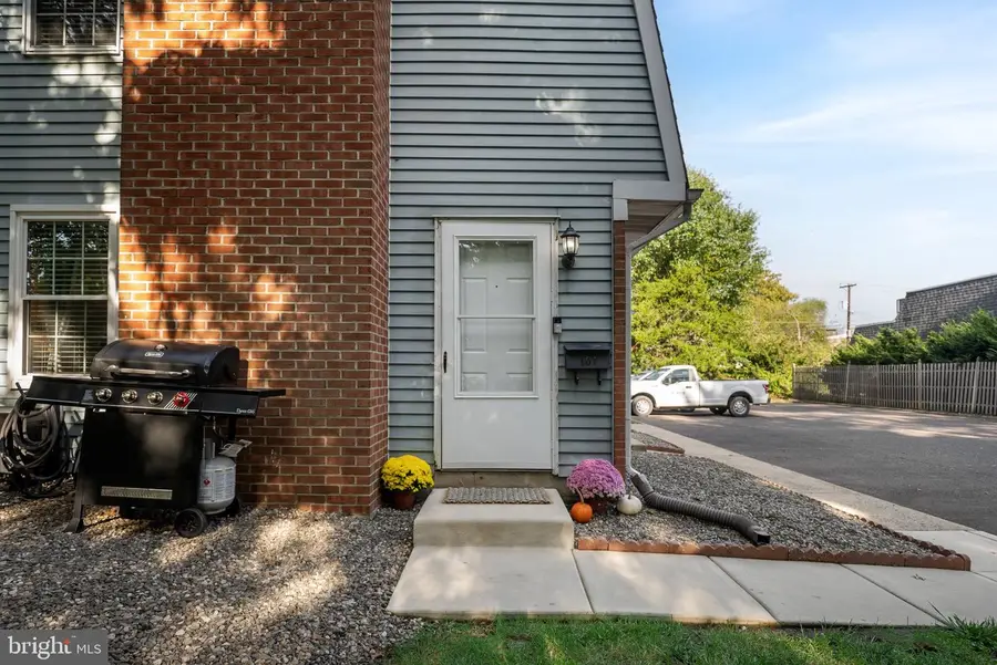 303 Dawson St #101, Moorestown, NJ 08057 - #3