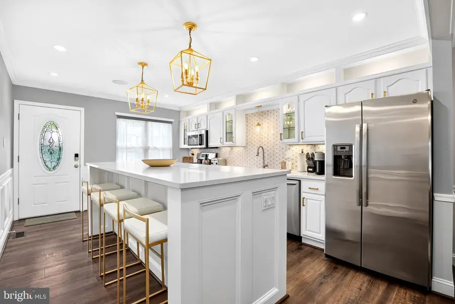 4 Farnwood Rd, Mount Laurel, NJ 08054 - #3