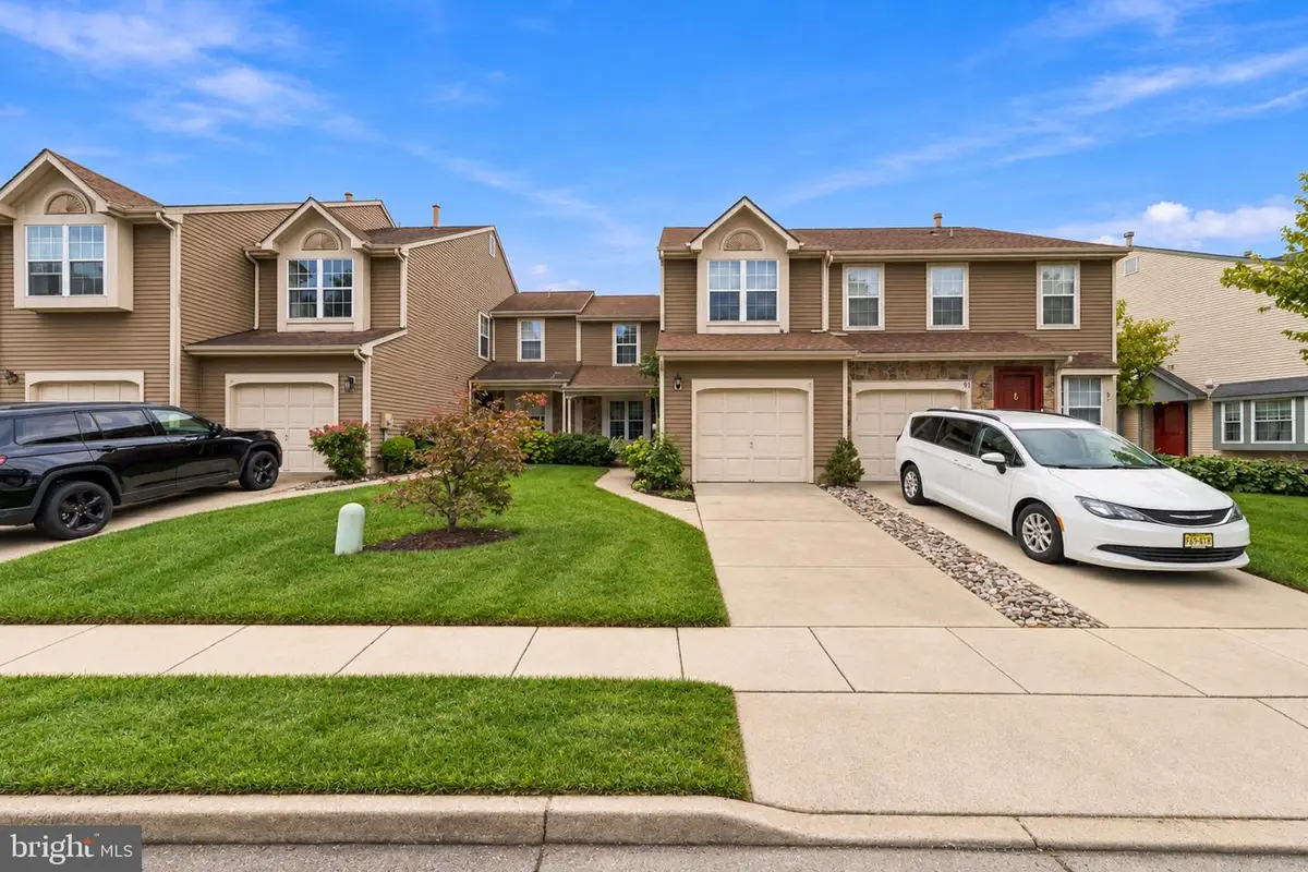 89 Kettlebrook Dr, Mount Laurel, NJ 08054 - #1