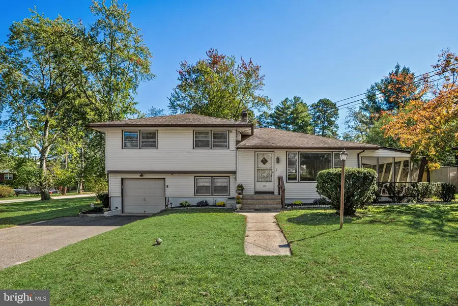 19 Manhasset Trl, Medford Lakes, NJ 08055 - #2