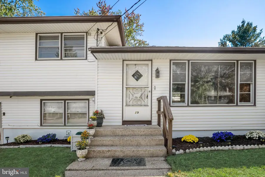 19 Manhasset Trl, Medford Lakes, NJ 08055 - #3