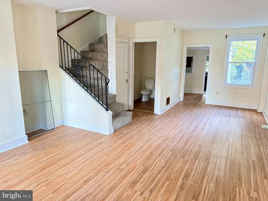 328 Saint Mary St, Burlington, NJ 08016 - #2