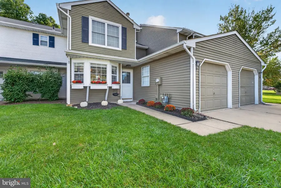 15 Norfolk Ct, Bordentown, NJ 08505 - #2