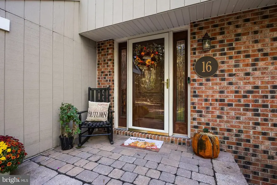 16 Corsham Dr, Medford, NJ 08055 - #2