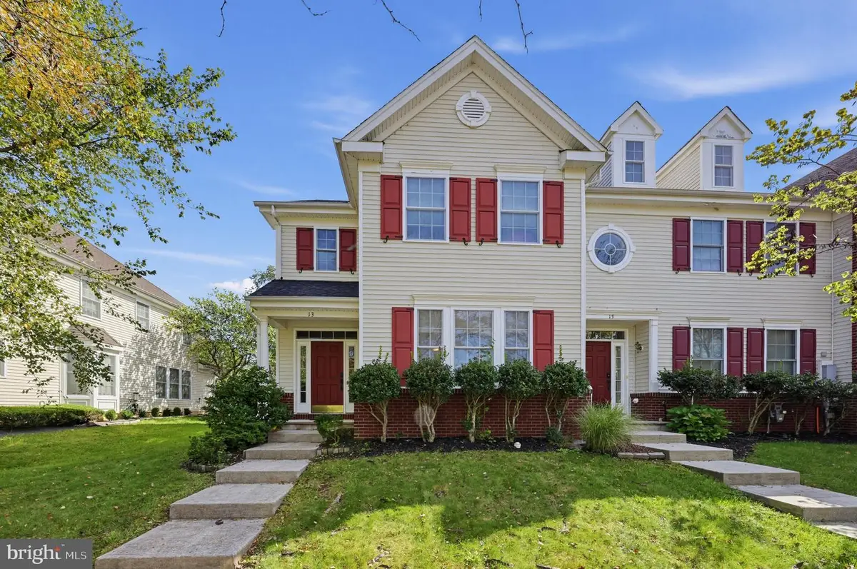 13 Horseshoe Pl, Chesterfield, NJ 08515 - #1