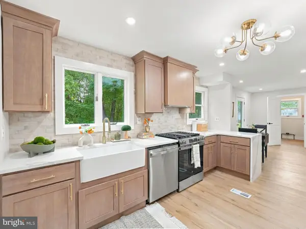 377 N Locust Ave, MARLTON, NJ 08053