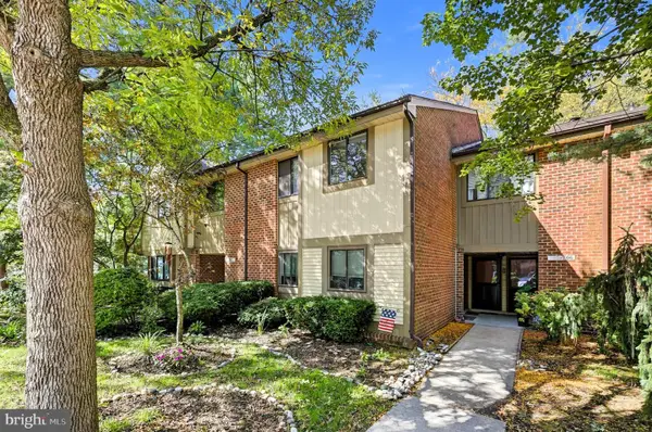 706 Cypress Point Cir #b, MOUNT LAUREL, NJ 08054
