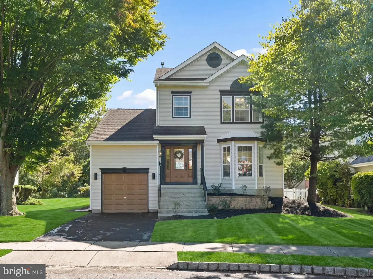 4 Cherokee Trl, Burlington, NJ 08016 - #1