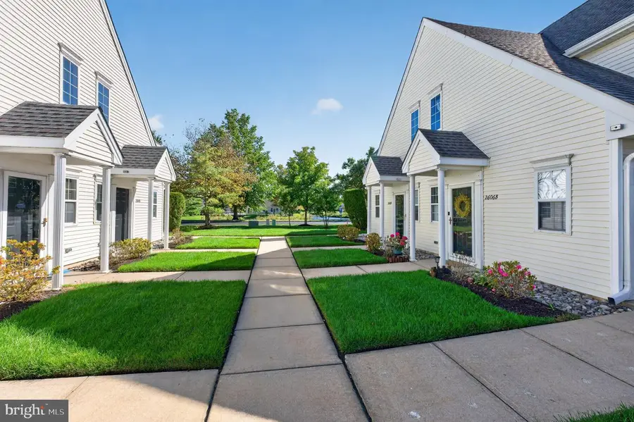 2606 Bluegrass Dr, Mount Laurel, NJ 08054 - #2